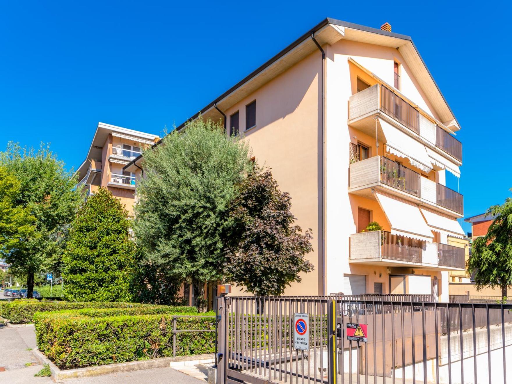 [Bergamo-Università] Wi-Fi, Netflix, Modern house Bérgamo Exterior foto